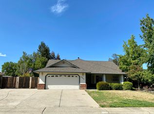 3042 Sunglow Dr, Redding, CA 96001