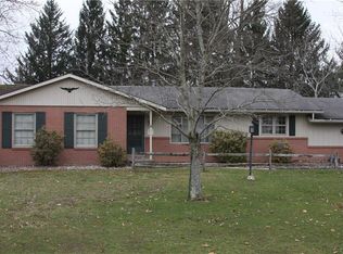 8 Hemlock Dr, Greenville, PA