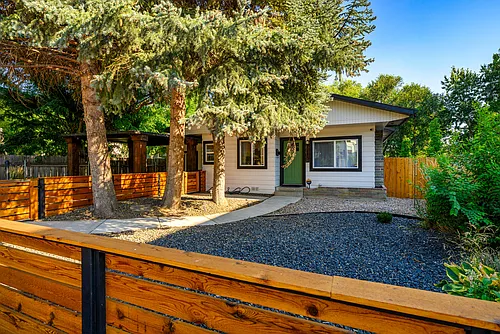 2215 W Kootenai St Photo 1