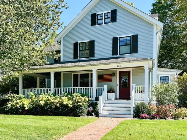 165 Everett St, Concord, MA 01742