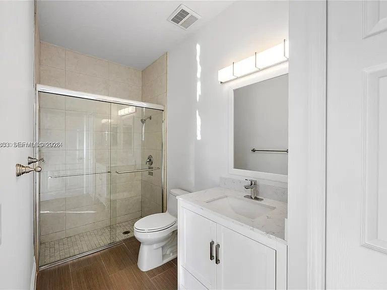 16449 SW 84th Pl — Photo 37