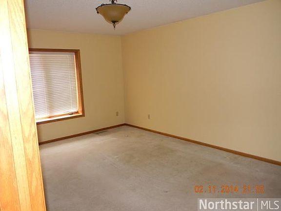 3rd image of 47 Garden Dr