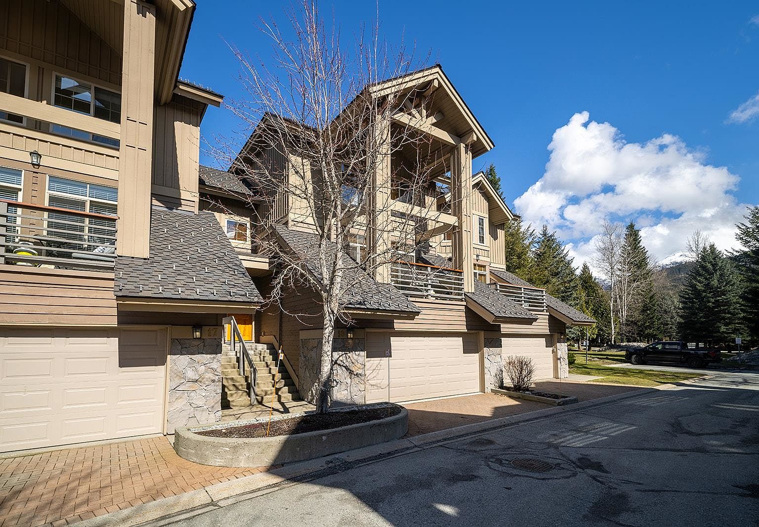 8030 Nicklaus North Blvd #18