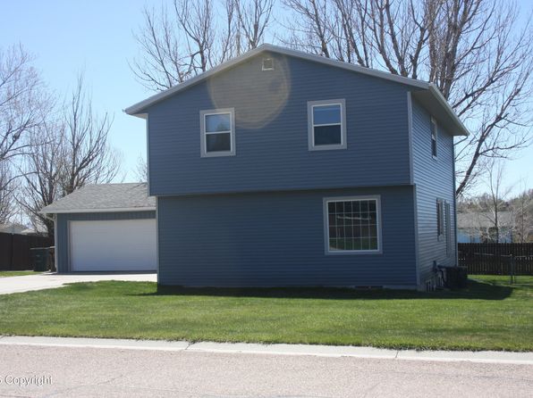 16 Constitution Dr, Gillette, WY 82716