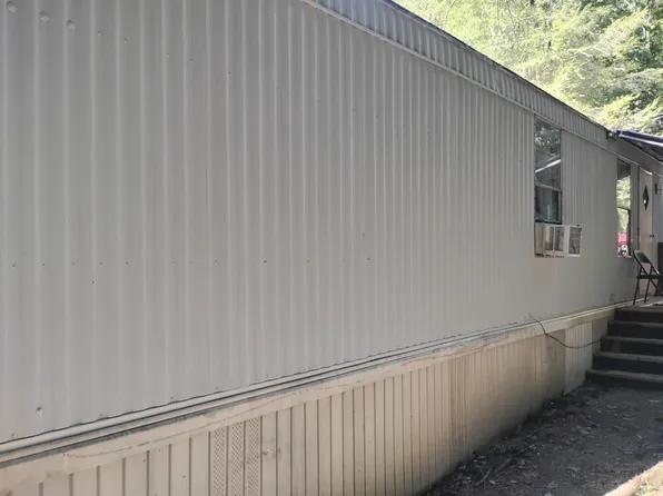 124 Freeman Rd, Oliver Springs, TN 37840
