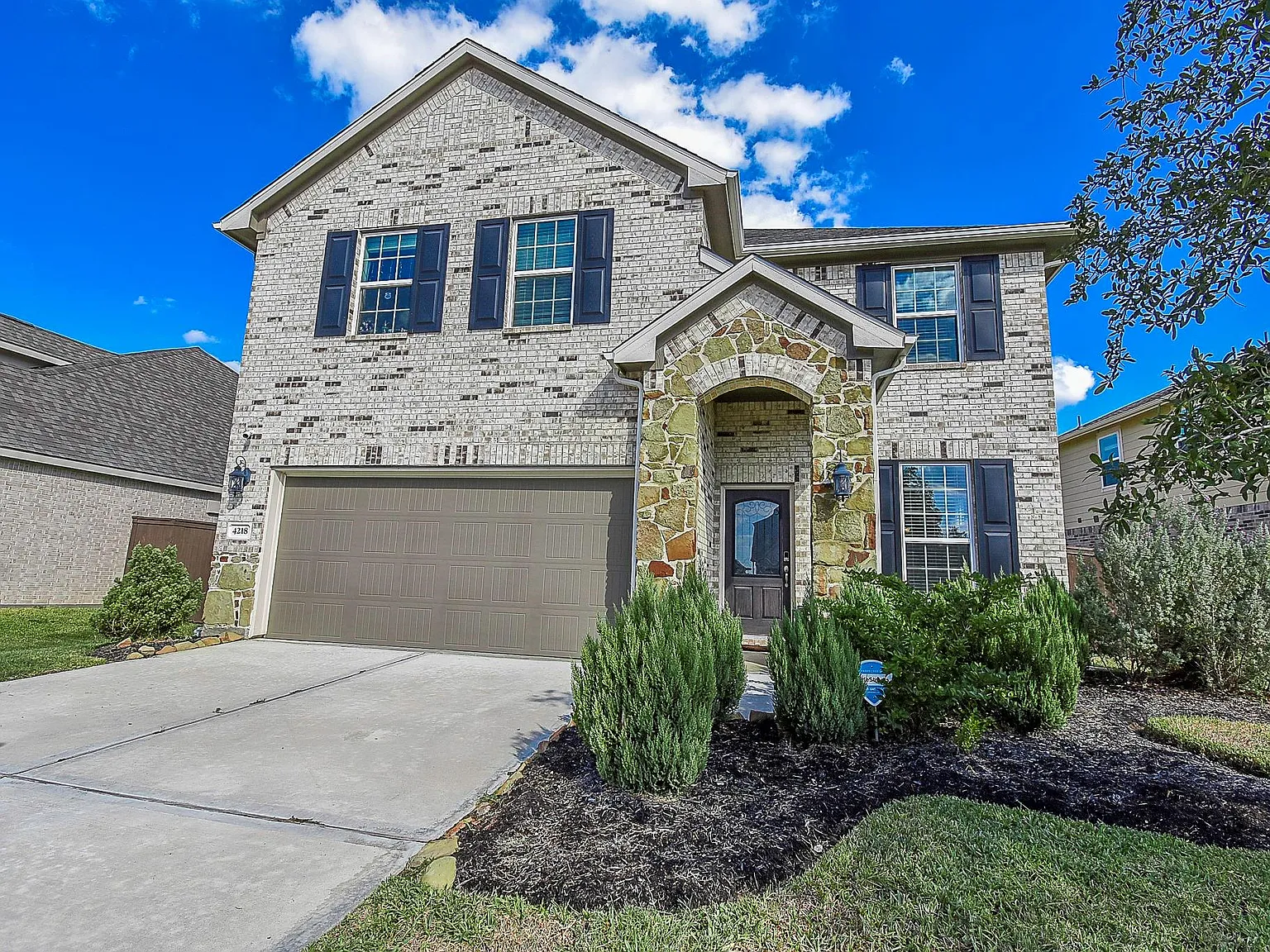 4 bed, 3.5 bath, 2846 sqft, $3,000 — Photo 3