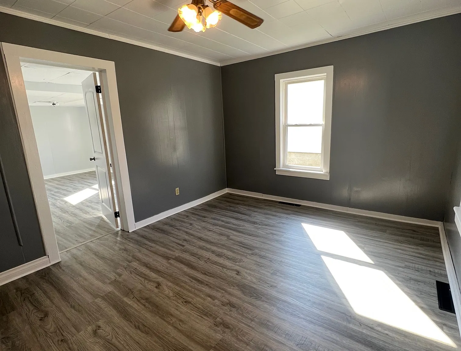 221 South Wood Street - 1 — Photo 2