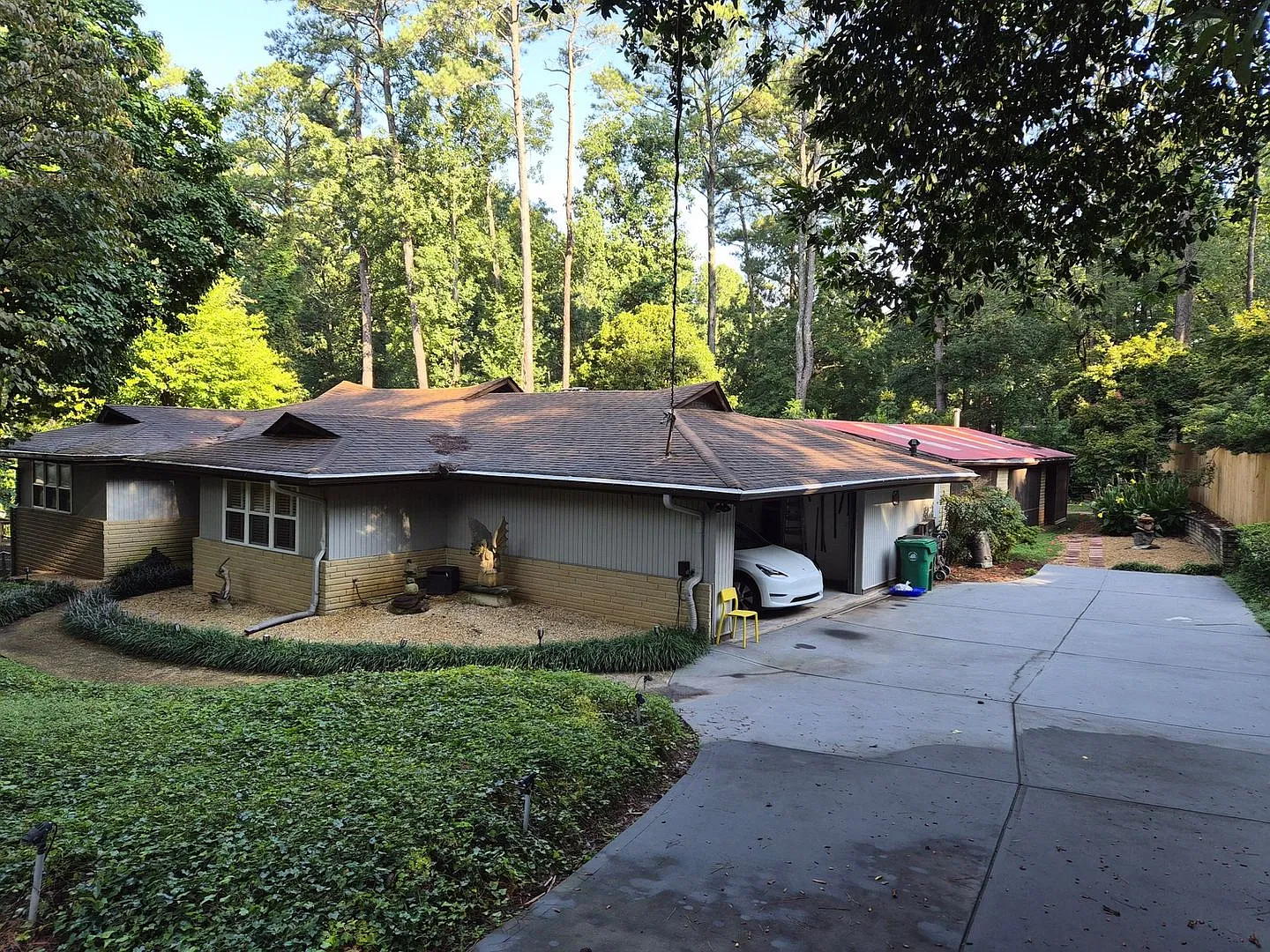 Charming 3BR Mid Century Modern House in Atlanta — Photo 4