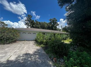 18605 Sarasota Rd, Fort Myers, FL 33967