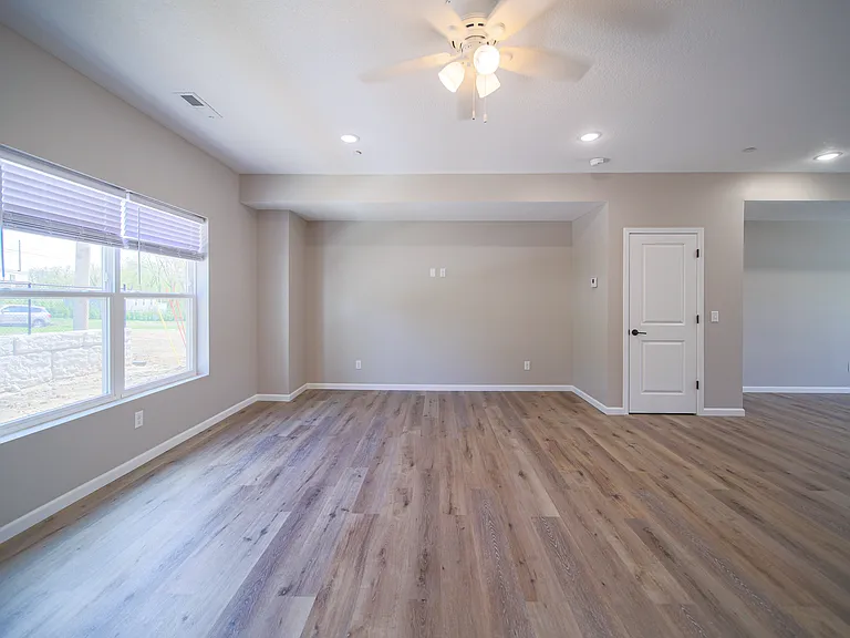 1192 Devils Glen Rd — Photo 32