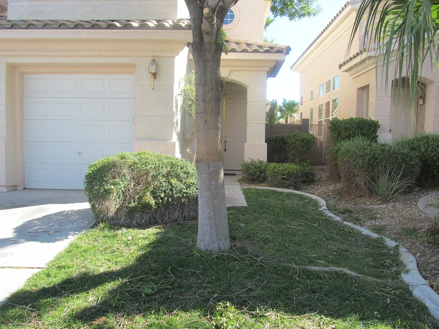 4 bed, 2.5 bath, 2358 sqft, $2,350 — Photo 3