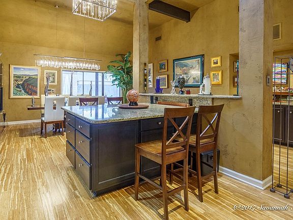 3rd image of 901 Sorrel Ln W