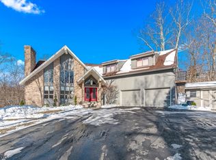 95 Catswamp Rd, Hackettstown, NJ 07840