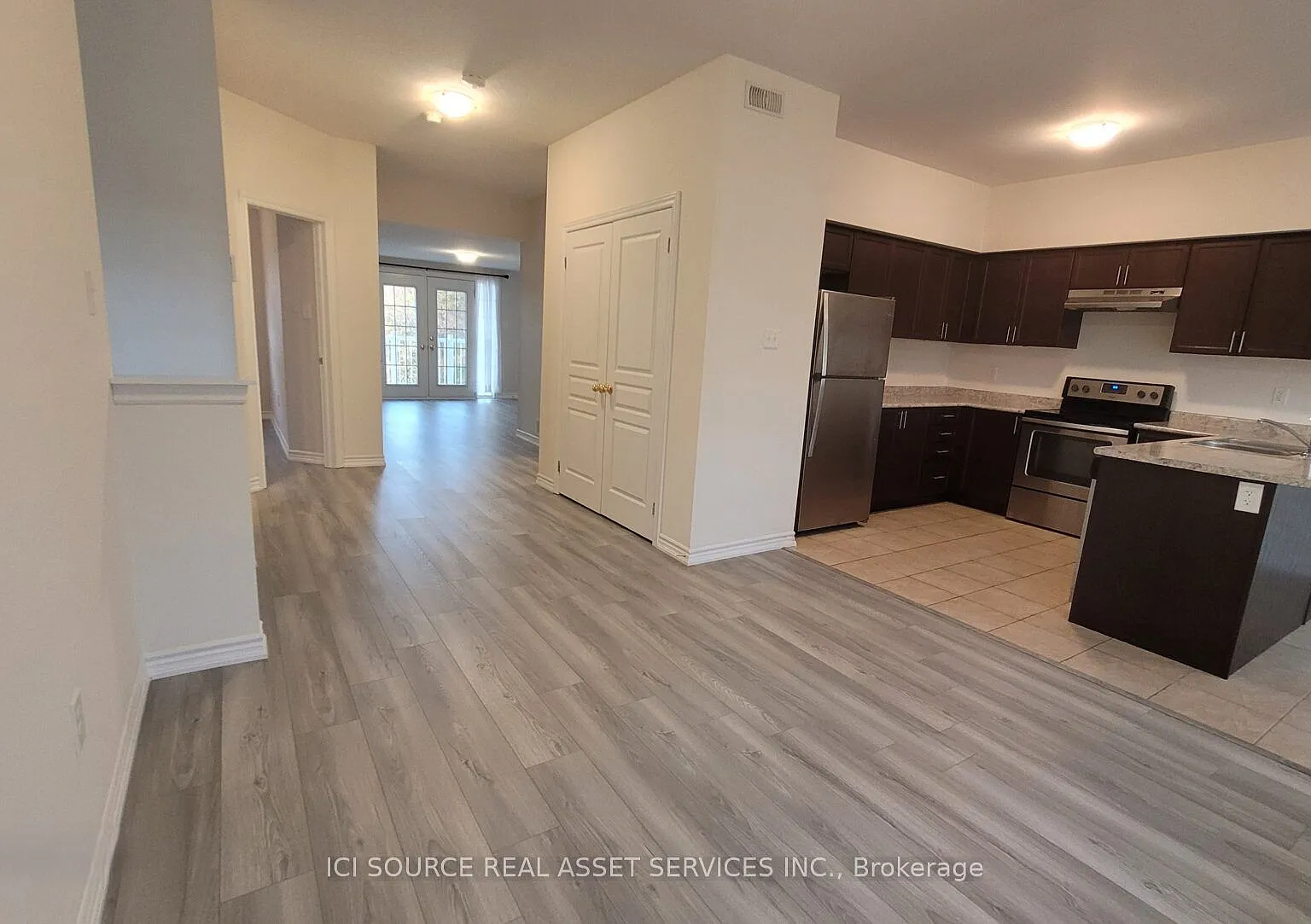 403 Westwood Dr — Photo 4