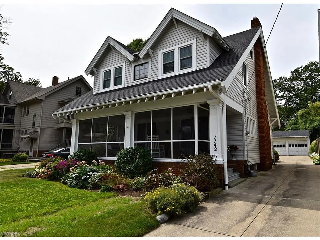 1142 Webb Rd photo 1