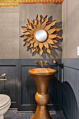 Sold by Compass | media 9