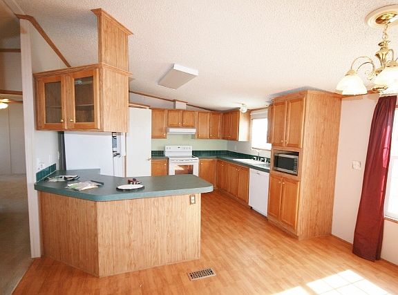 5th image of 3804 Weston St