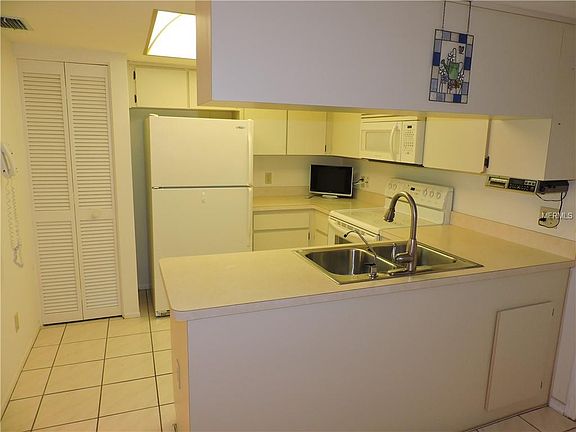 5th image of 6631 Williamsburg Ct
