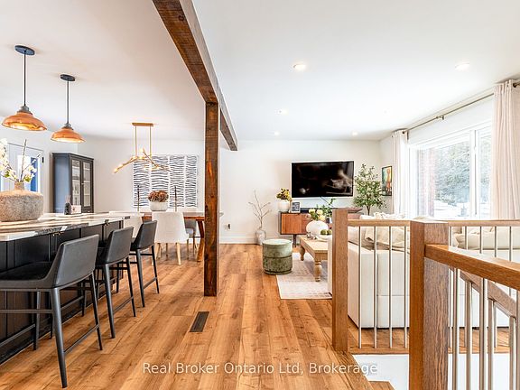 3rd image of 3922 Horseshoe Valley Rd W