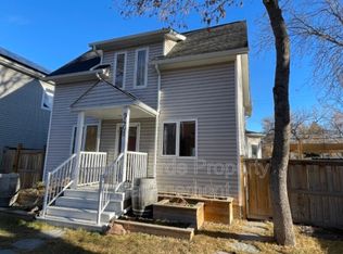 9401 92nd St NW, Edmonton, AB T6C 3S1