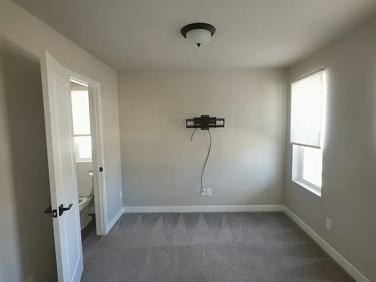 10429 Luneth Dr — Photo 3