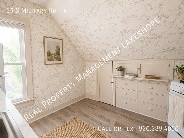 15 S Military Rd #4 — Photo 5