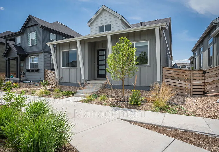 5967 Rendezvous Pkwy — Photo 2
