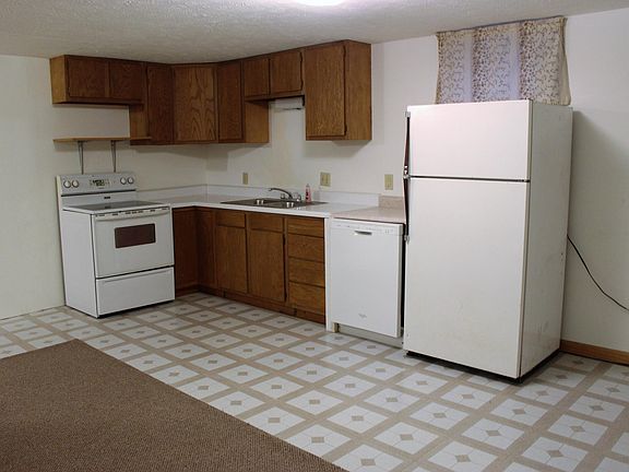 2nd image of 5020 Sherwood Dr