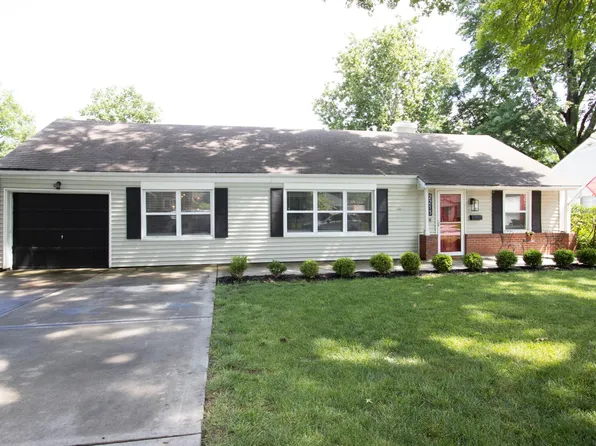 2213 W 79th St, Prairie Village, KS 66208