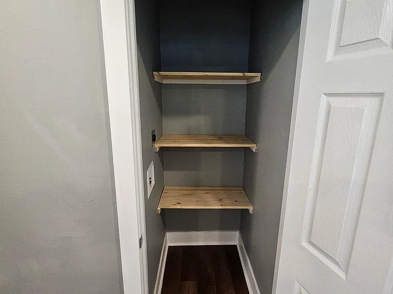 645 Roberts Ave — Photo 6