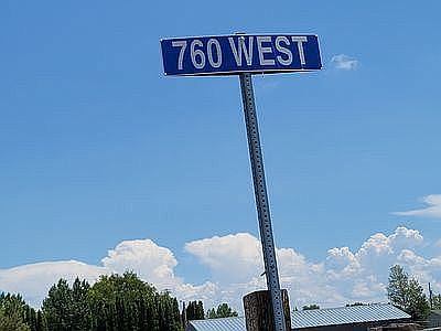 2nd image of 760 W 40 S