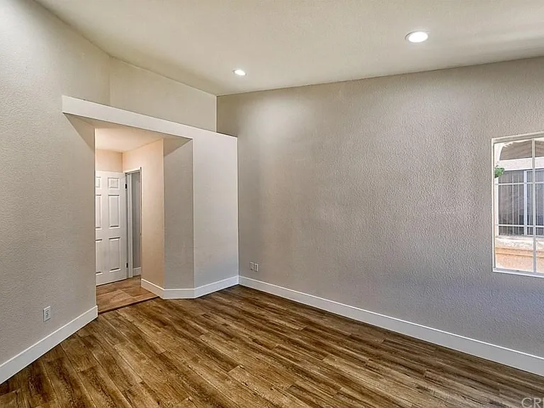 25136 Steinbeck Ave #D — Photo 13
