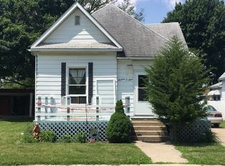 1309 S 15th St, Mattoon, IL 61938