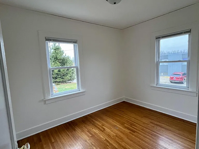 1319 E Lake Ave — Photo 13