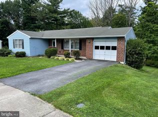 405 Nottingham Pl, Harrisburg, PA 17109