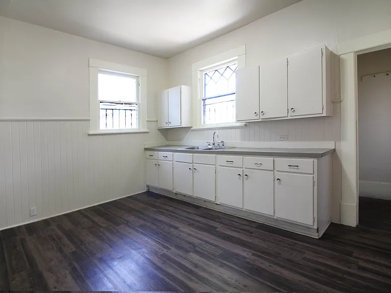 149 Weymouth St — Photo 2