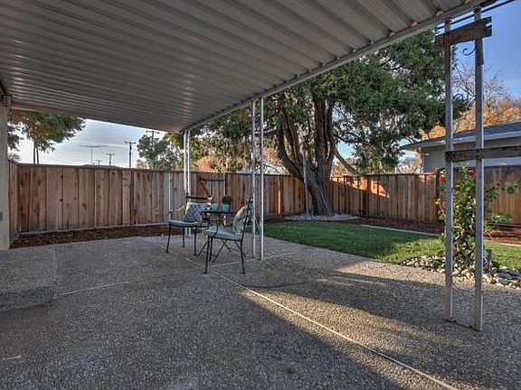 4th image of 2799 Rebeiro Ave
