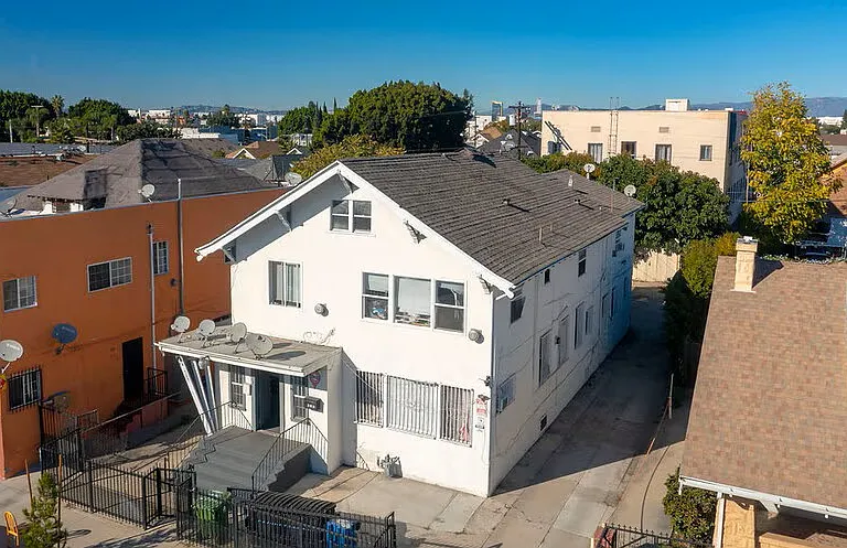 207 W Vernon Ave #5 — Photo 1