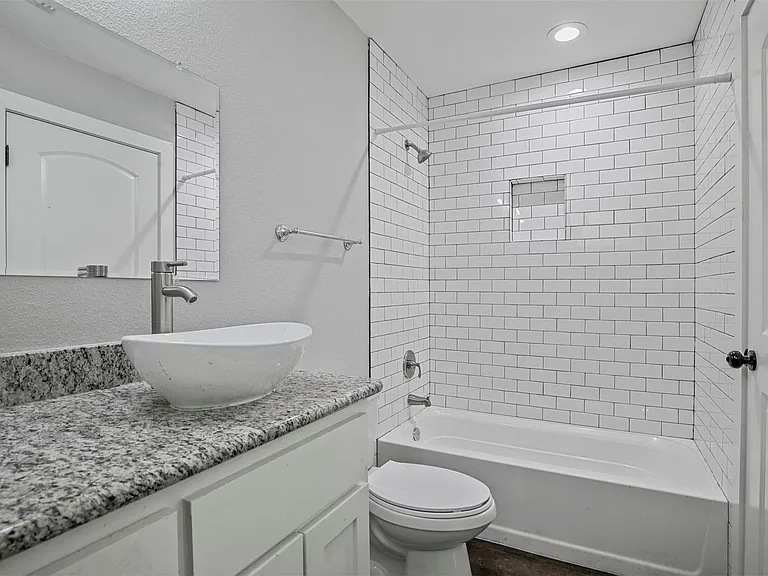 410 S Mirick Ave #412 — Photo 2