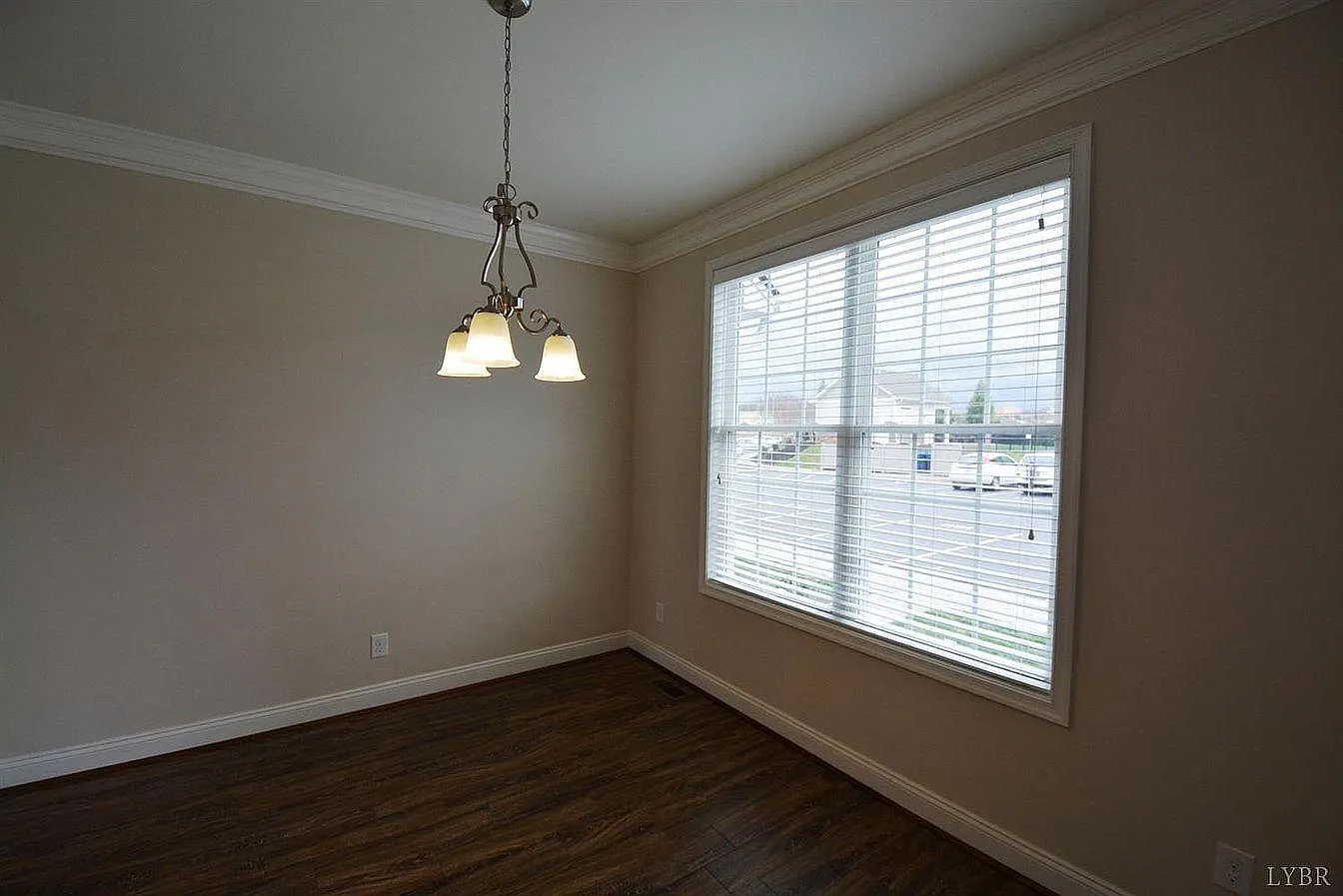 174 Rowse Dr — Photo 3