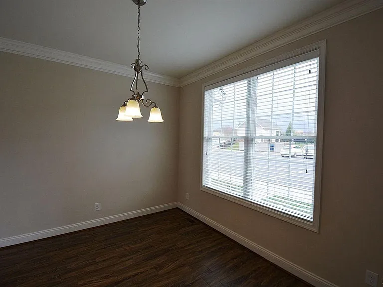 174 Rowse Dr — Photo 3