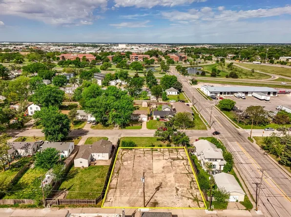 S Richmond Ave, Wichita, KS 67213