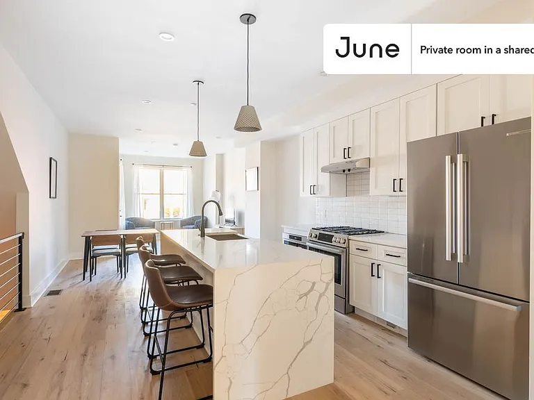1340 Harvard St NW #C — Photo 6