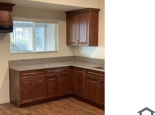 7672 Parmelee Ave #B, Los Angeles, CA 90001