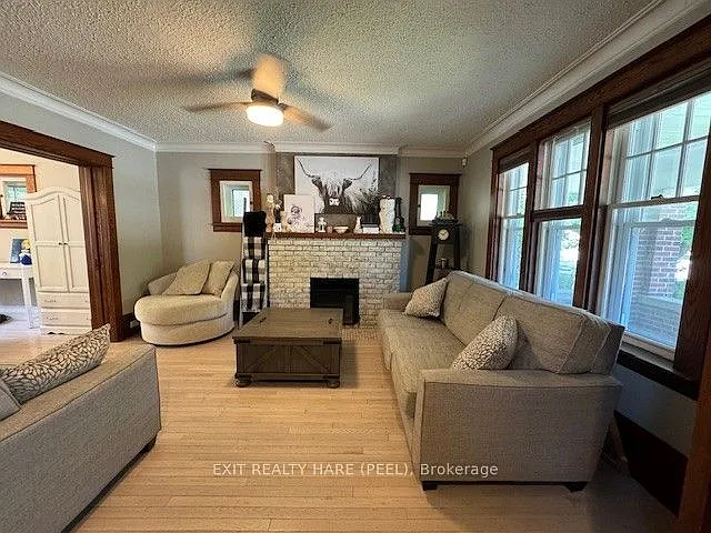 256 Broadway Ave — Photo 15