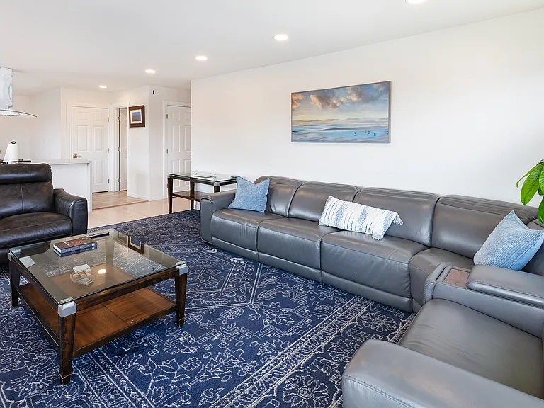 460 Valverde Dr — Photo 11