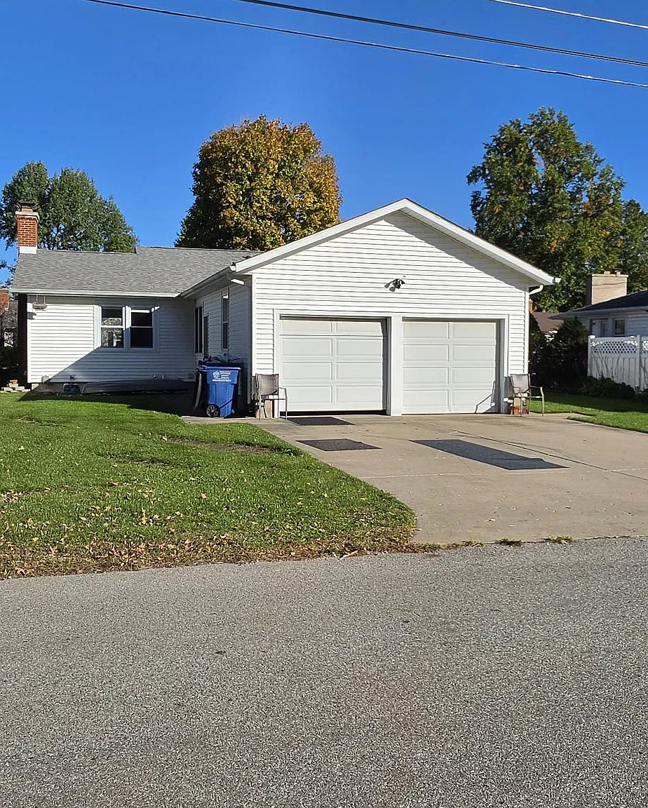 3 bed, 1124 sqft, $1,600 — Photo 2