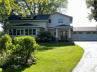 411 Jarlsberg Ln, Cambridge, WI 53523