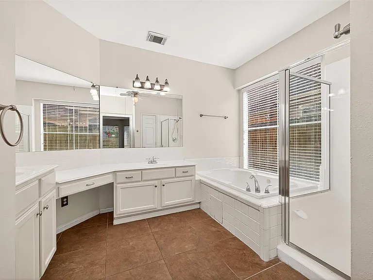 12831 Dove Point Ln — Photo 38