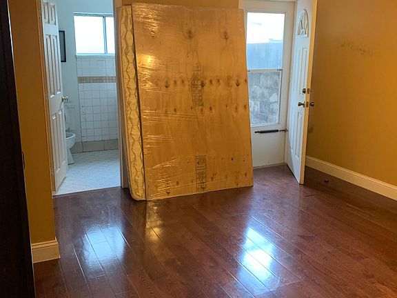 5th image of 1827 S 10th St Floor 1